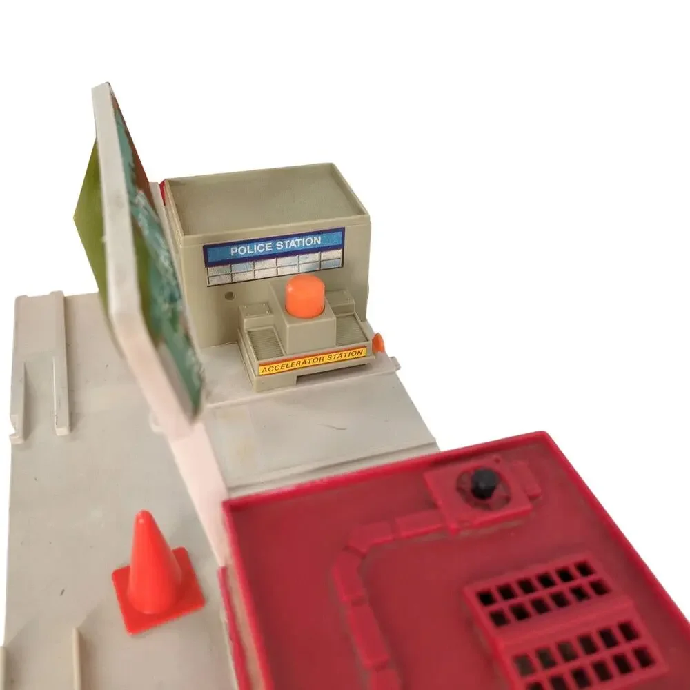 Vintage 1981 Hot Wheels‎ USA Builder Toy Playset Mr Fix-It Police Fire Station